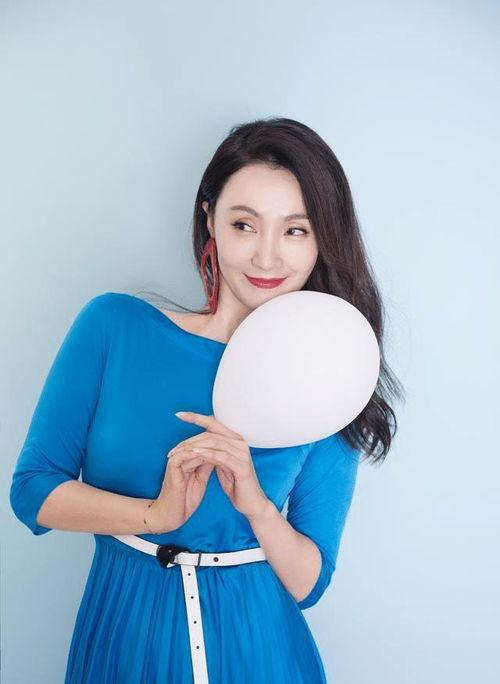 吃瓜娱乐圈陶虹,娱乐圈的瓜田瓜语,揭秘明星背后的故事